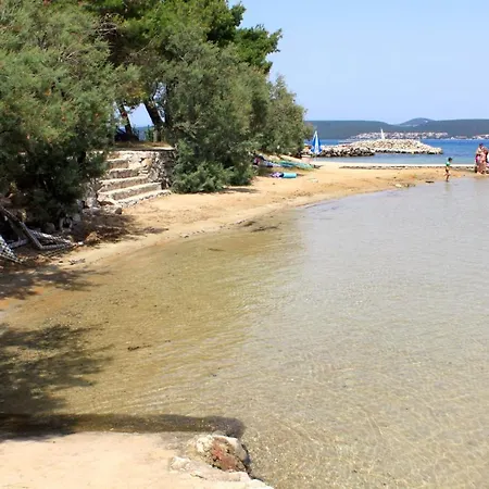 Family Friendly Seaside Nevidjane, Pasman - 325 Apartament *