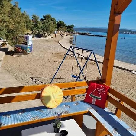 شقة Family Friendly Seaside Nevidjane, Pasman - 325 *