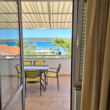 شقة Family Friendly Seaside Nevidjane, Pasman - 325 *