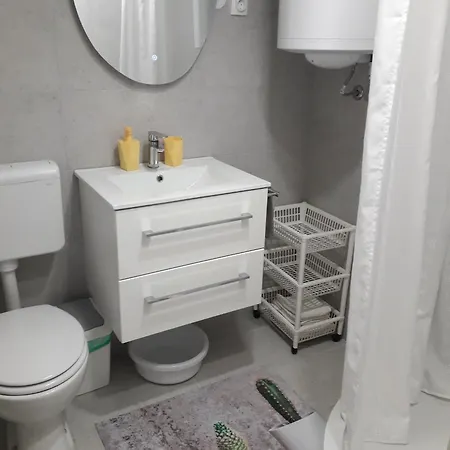 شقة Family Friendly Seaside Nevidjane, Pasman - 325 Neviđane
