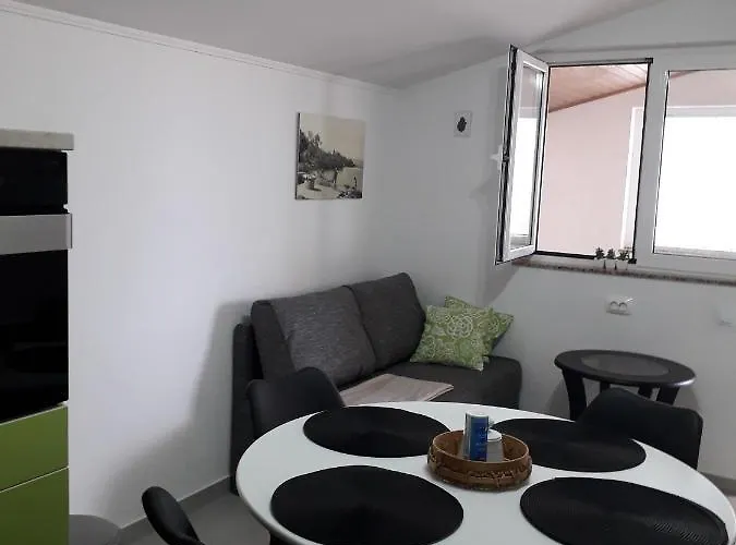 Lägenhet Family Friendly Seaside Nevidjane, Pasman - 325 Neviđane