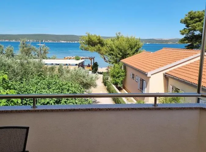 Apartament Family Friendly Seaside Nevidjane, Pasman - 325 Neviđane