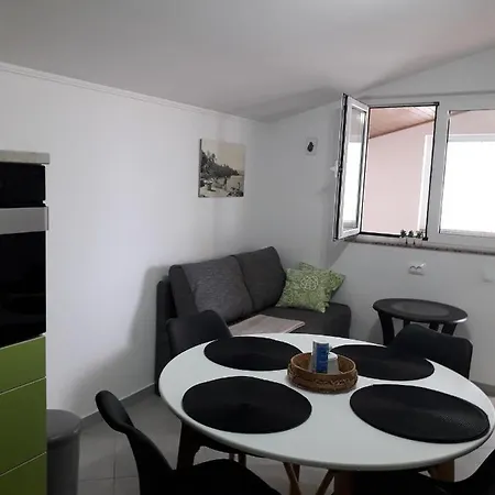 公寓 Family Friendly Seaside Nevidjane, Pasman - 325 Neviđane