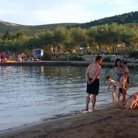 公寓 Family Friendly Seaside Nevidjane, Pasman - 325 *