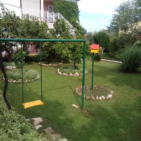 Family Friendly Seaside Nevidjane, Pasman - 325 公寓 Neviđane