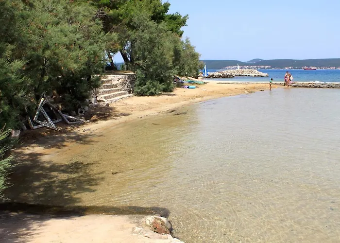 Family Friendly Seaside Nevidjane, Pasman - 325 Appartement *